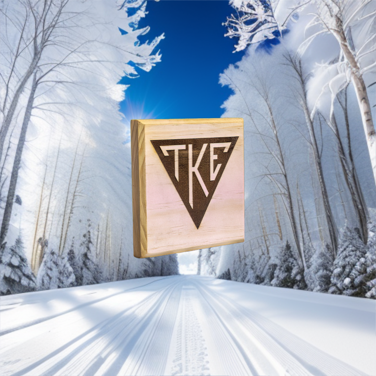 Plaque d'immatriculation Tau Kappa Epsilon New Laser TKE - Panneau souvenir mural en pin massif 5,5" x 5,5" sous licence officielle